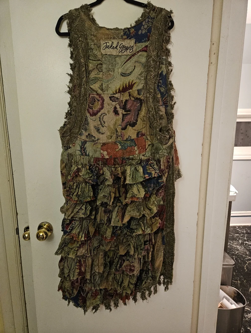 Jaded Gypsy Hi-Lo Ruffle Apron - Picture 3 of 8